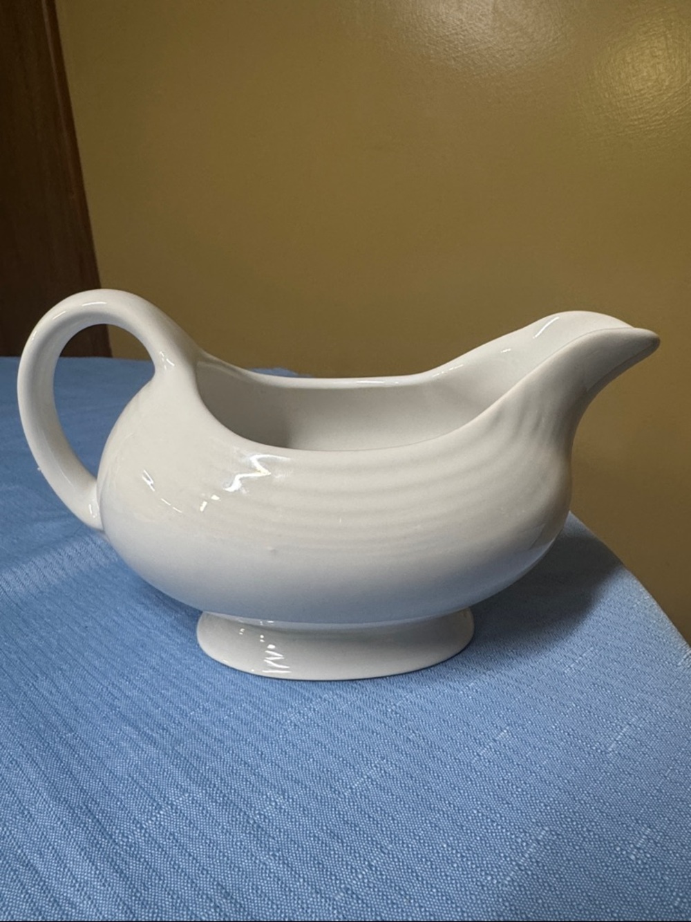 Fiesta sauce boat/gravy boat white